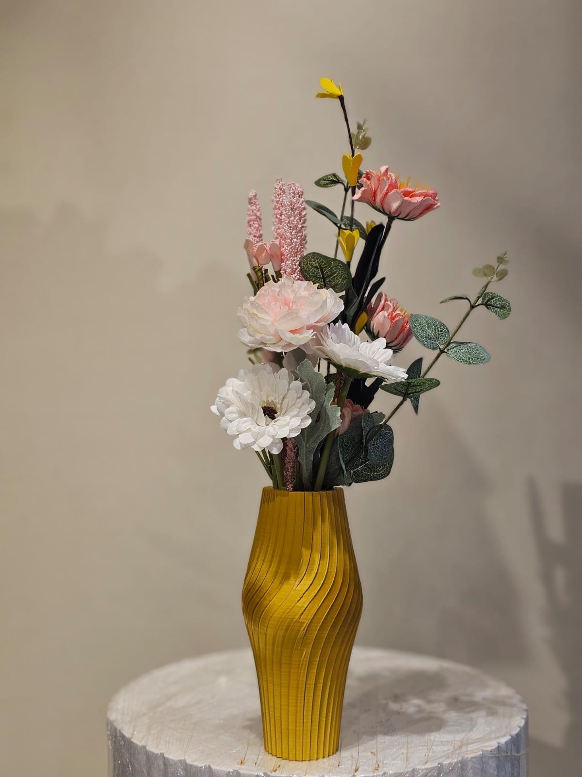 Ribbed Wave Vase