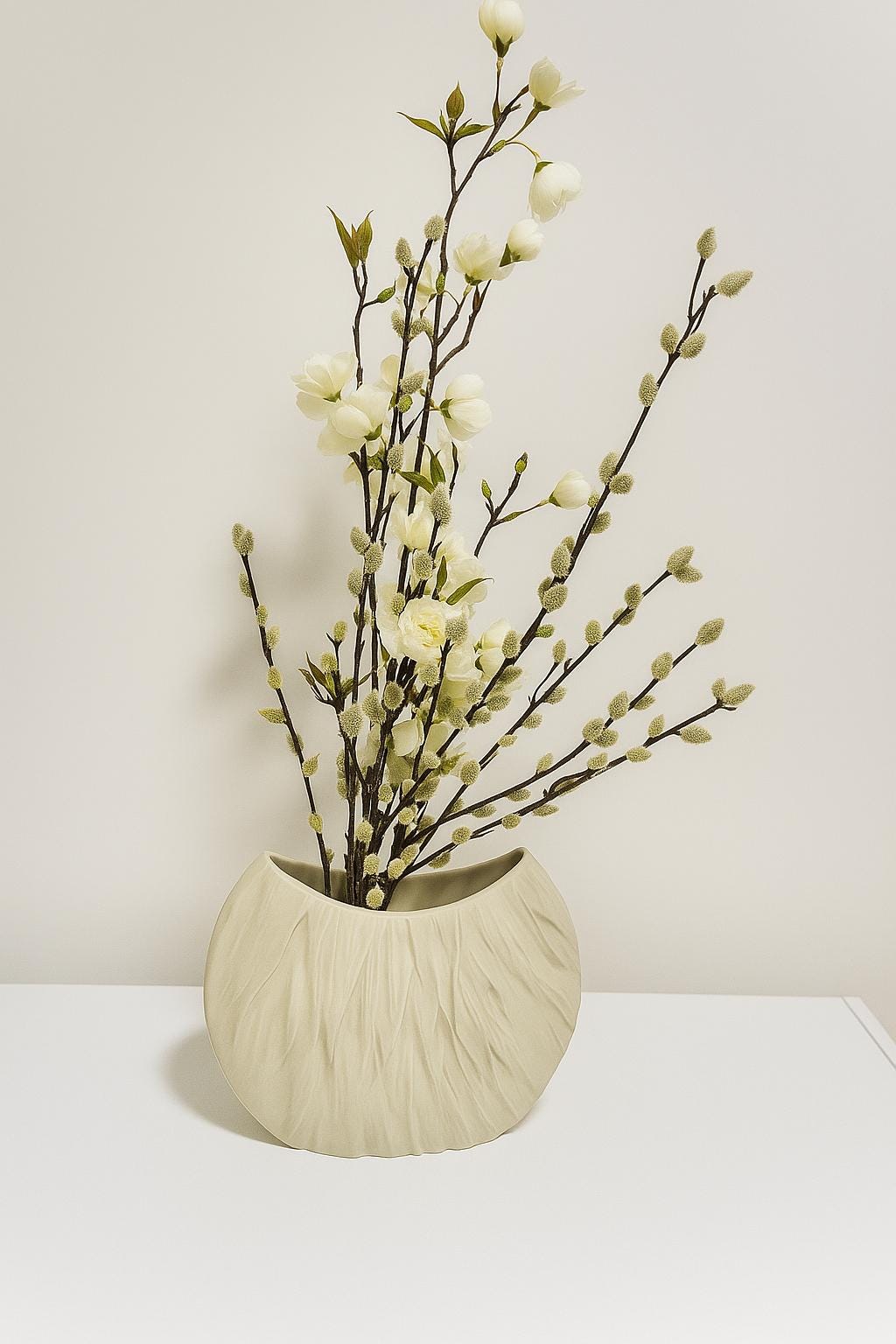 Modern Rocky Vase – Minimalist Decorative Flower Vase for Home, Shelf & Table Decor
