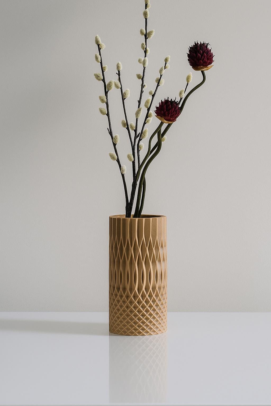 Modern Sleek Vase – Minimalist Decorative Flower Vase for Home, Shelf & Table Decor
