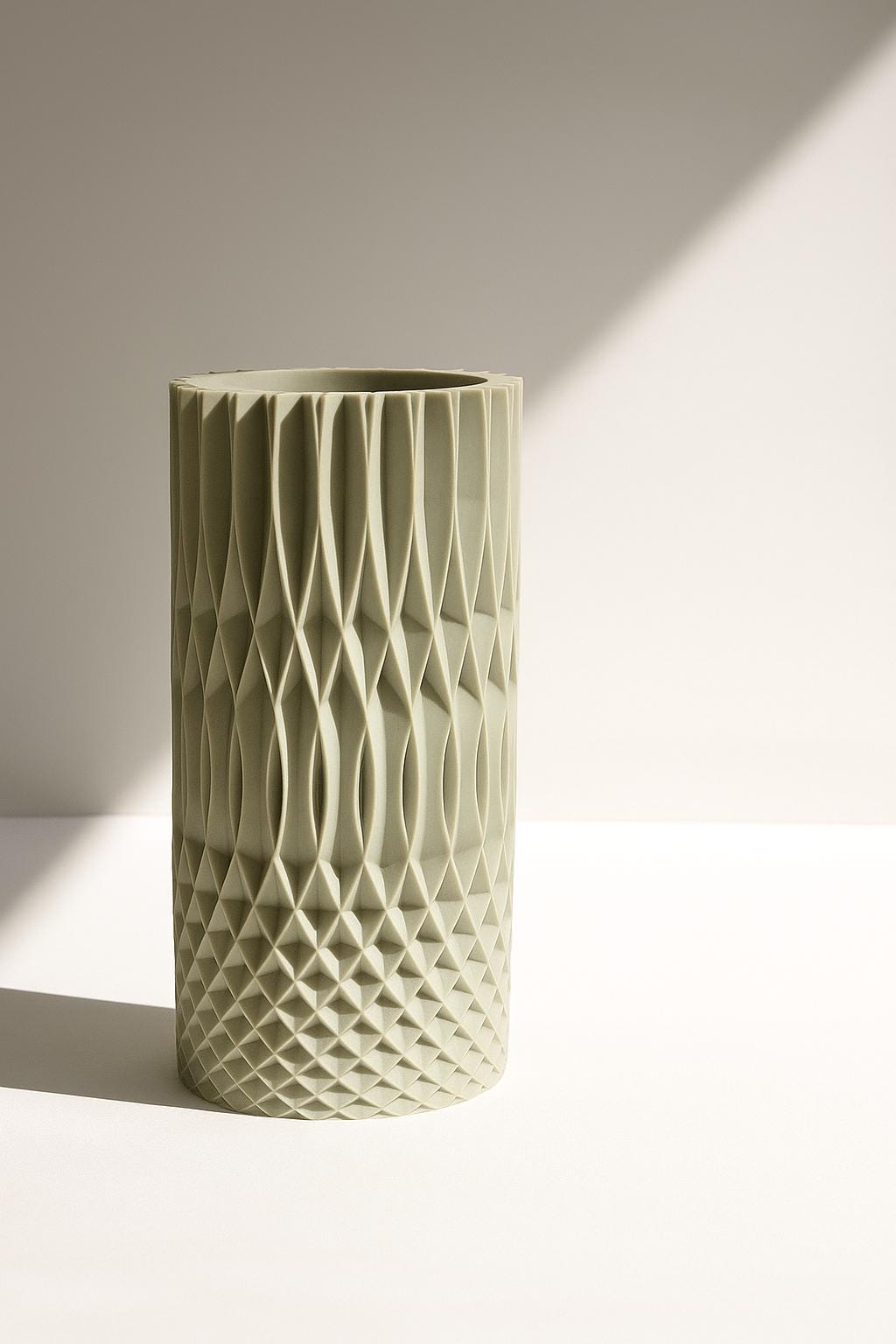 Modern Sleek Vase – Minimalist Decorative Flower Vase for Home, Shelf & Table Decor